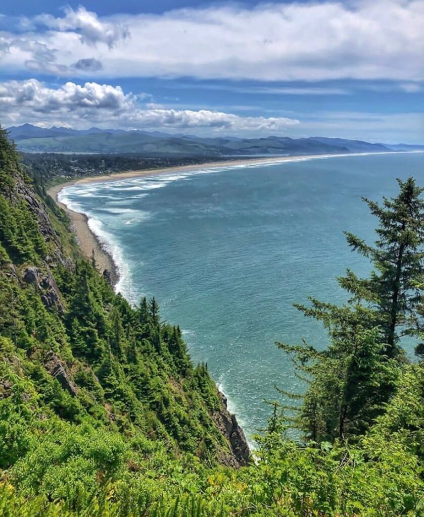 Beautiful Oregon Coast - photo by @leni.jb